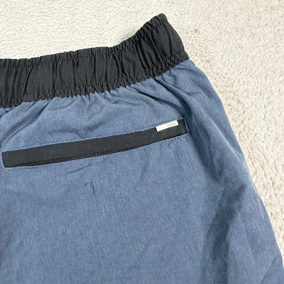 Vuori Kore Shorts Mens Medium Blue 8" Inseam Athletic Gym Activewear - Picture 4 of 8